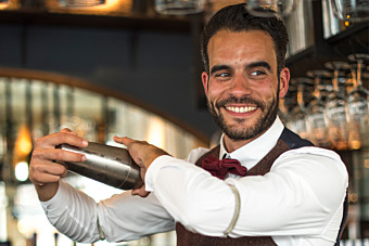 How to host the best cocktail party at home! 